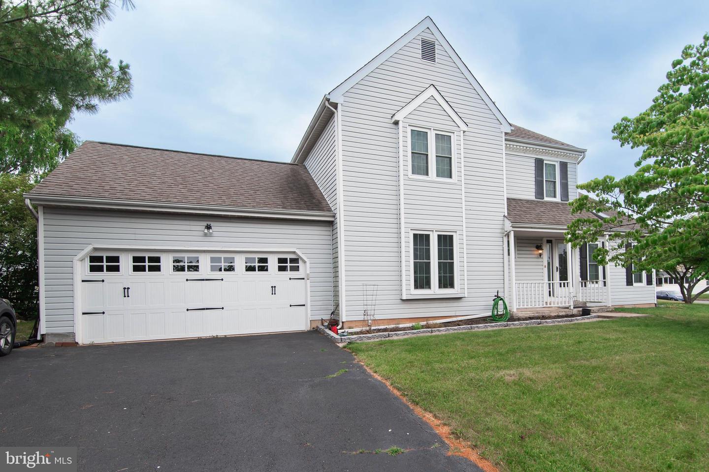 912 Hickory Grove Drive