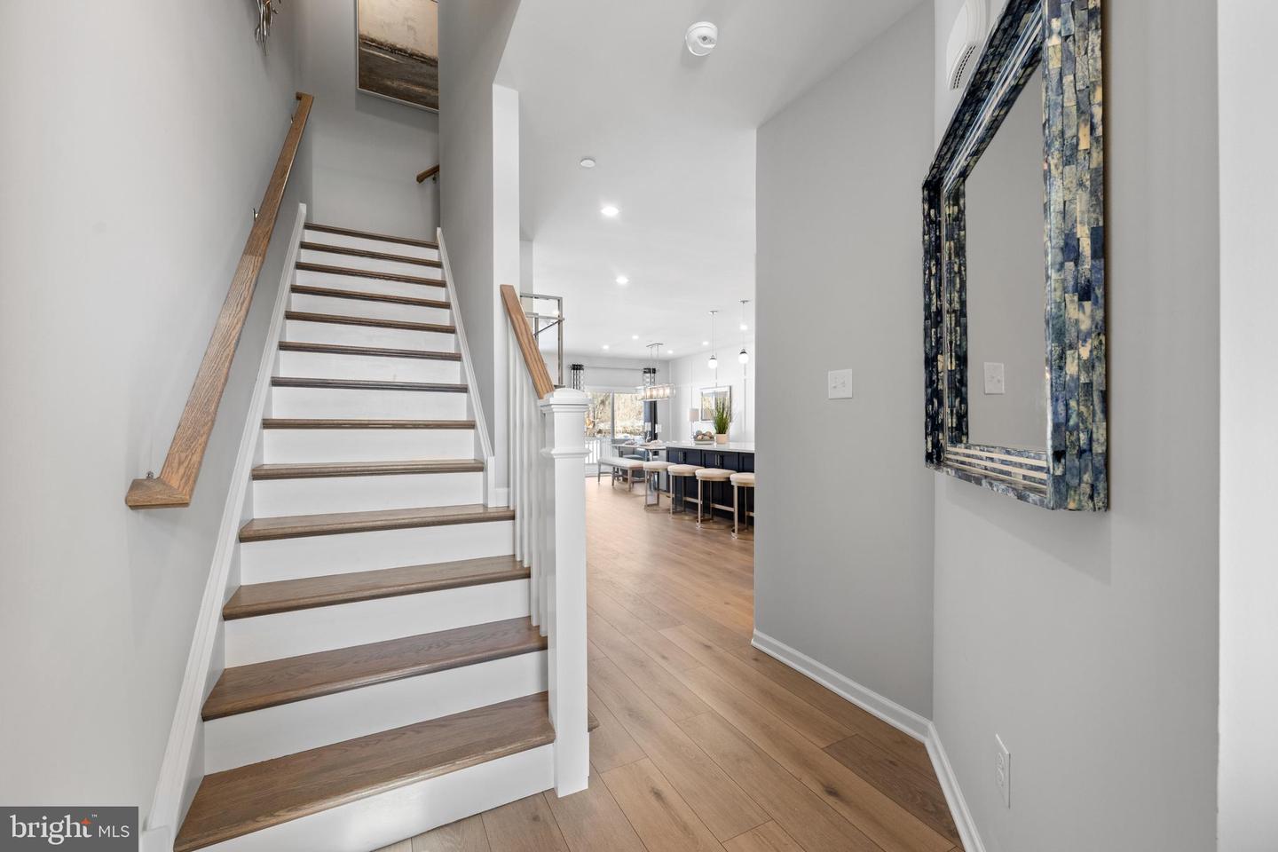 00 Carlton East Sawyer Court