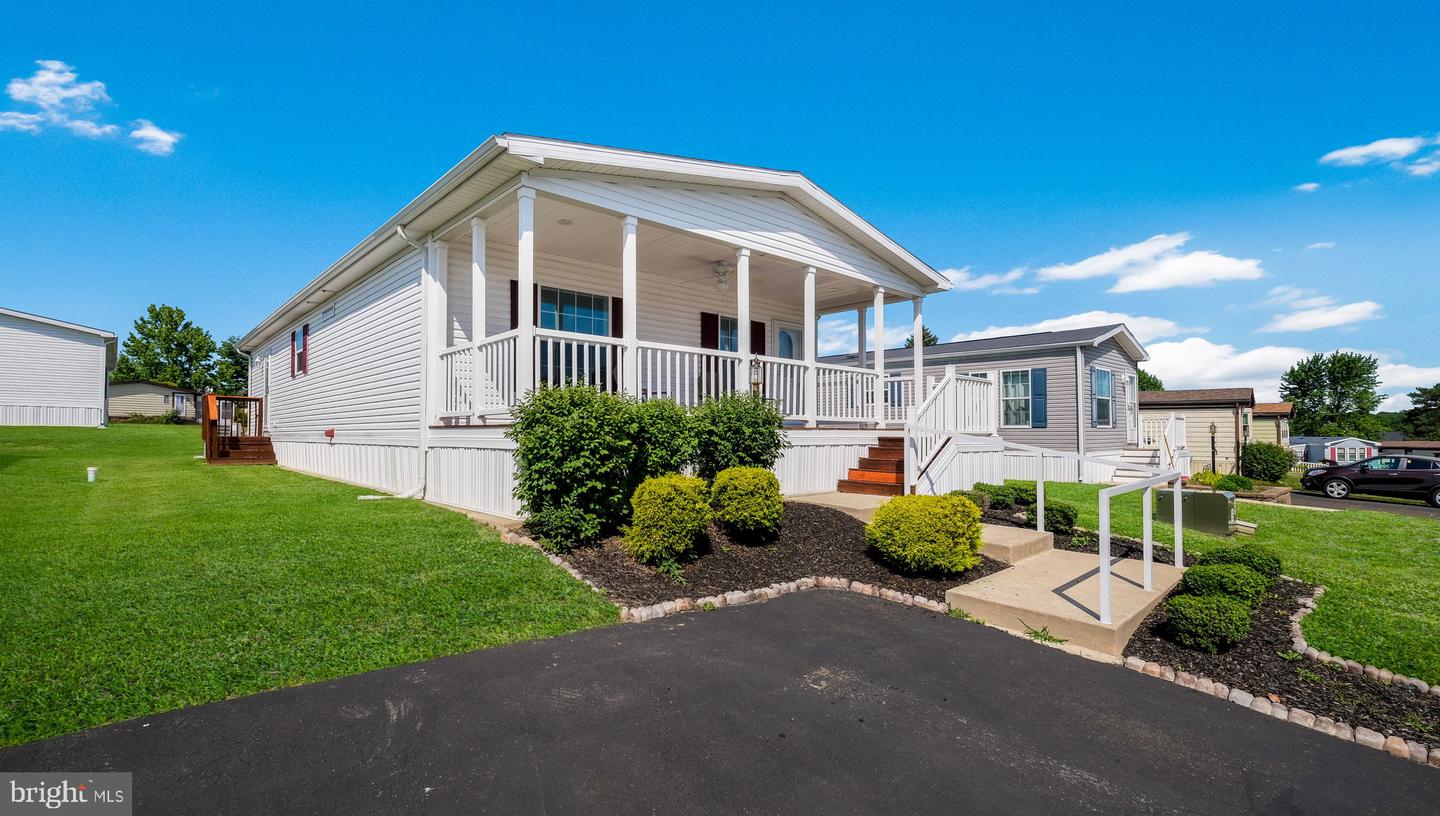299 Meadow Ct
