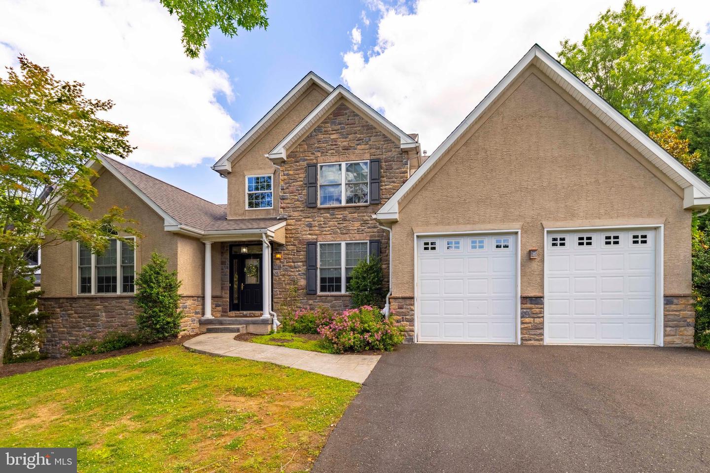 6 Shepherds Way