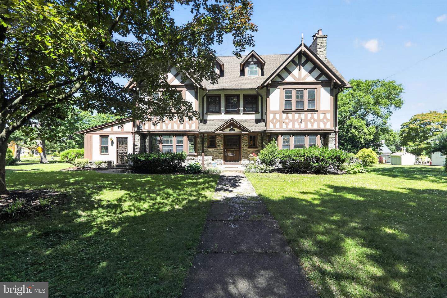 1 Latham Park