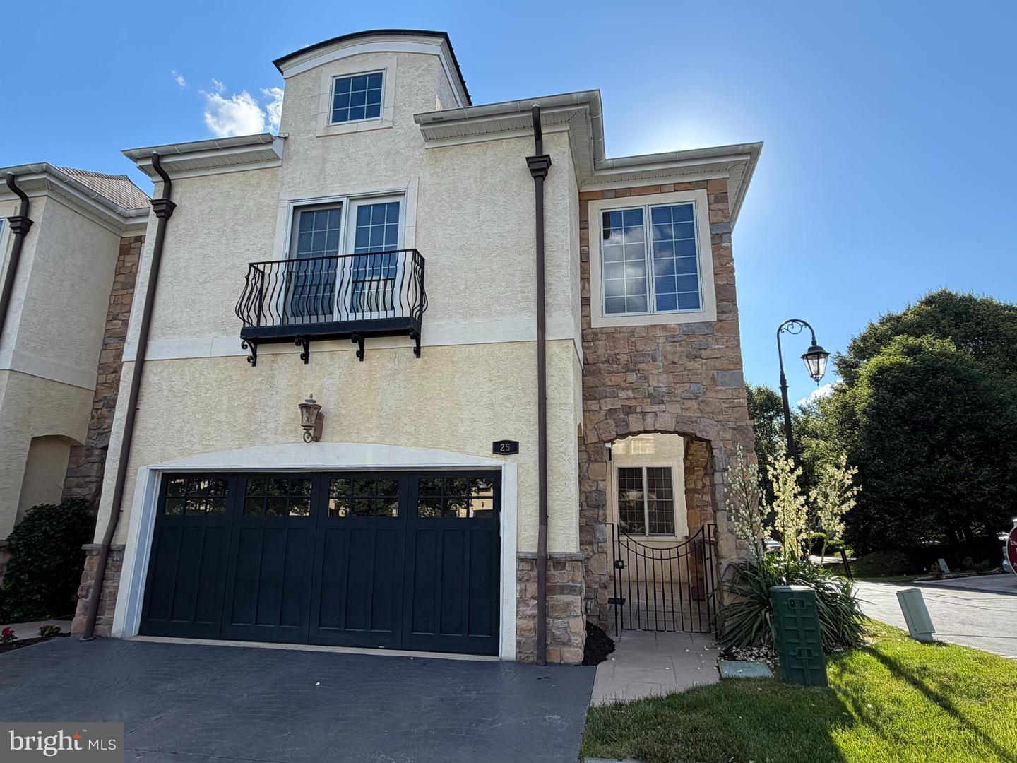 25 Breyer Court #25-E