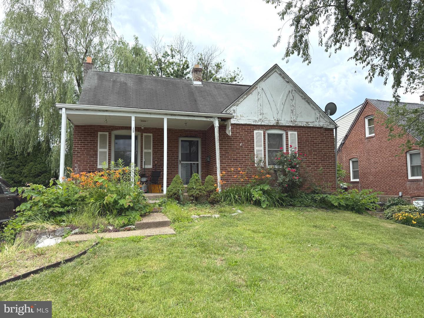 35 James Road