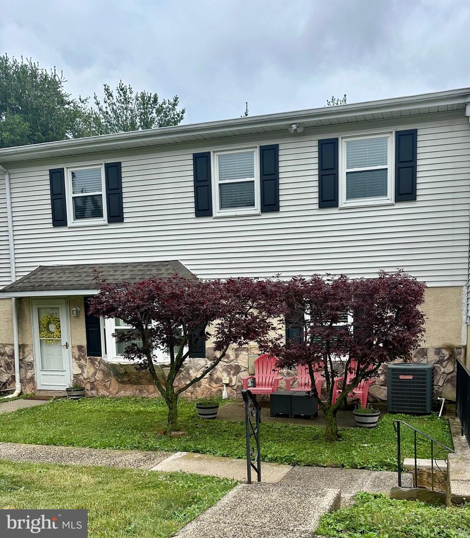 1802 Whitpain Hls