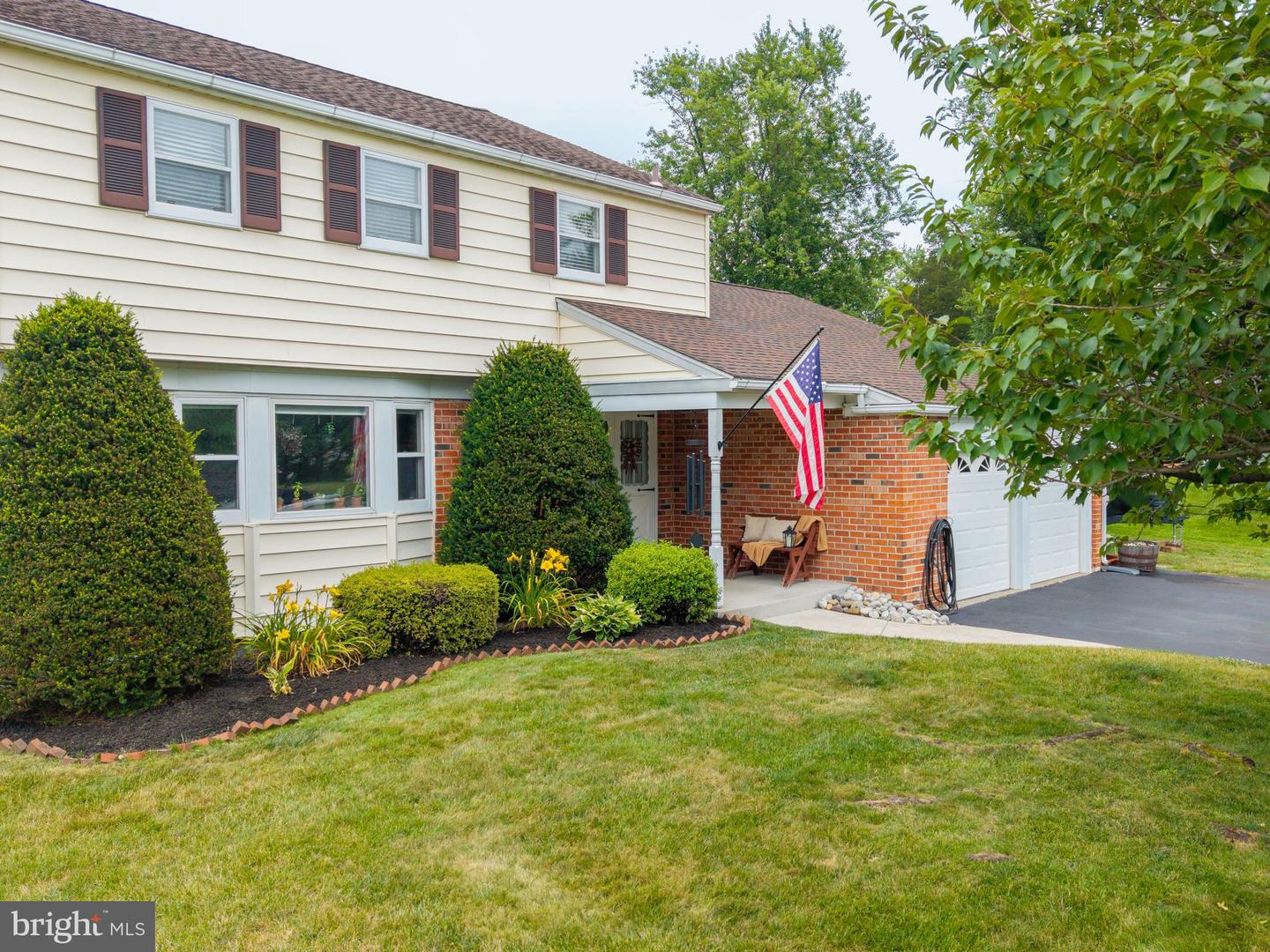 284 Manor Road
