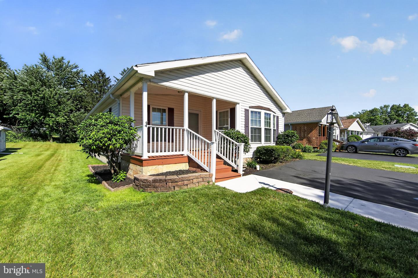 118 Dyer Court