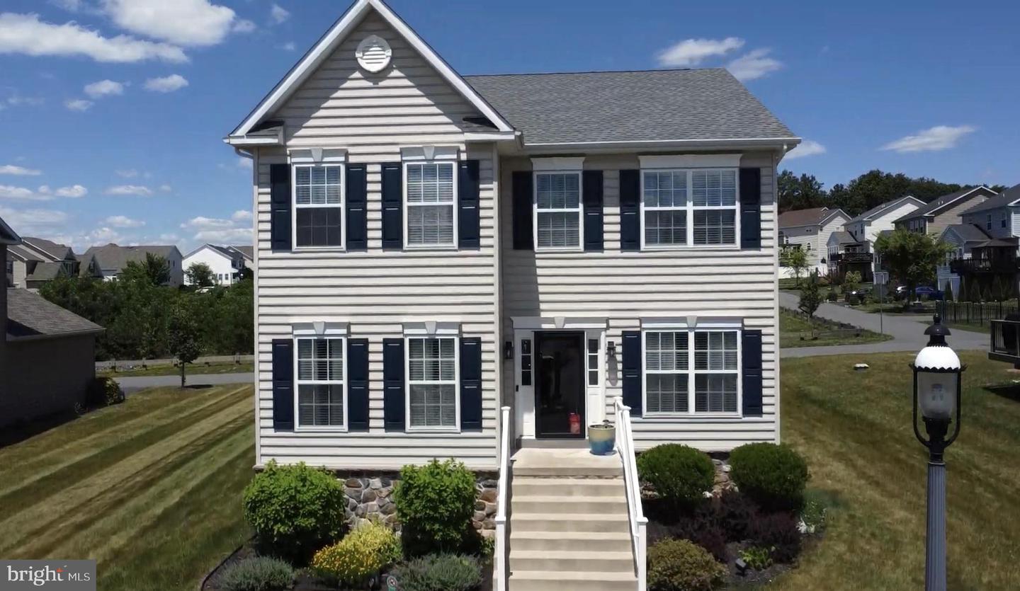 2114 Larkspur Court