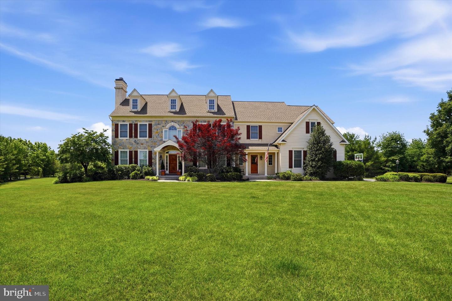 879 Ashbourne Way
