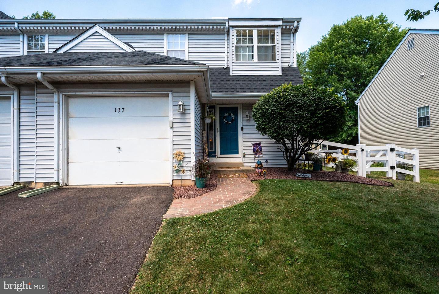 137 Azalea Circle