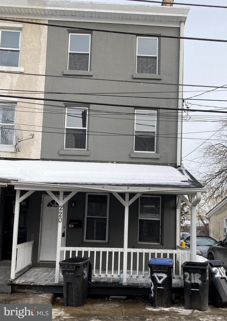 220 Pearl St