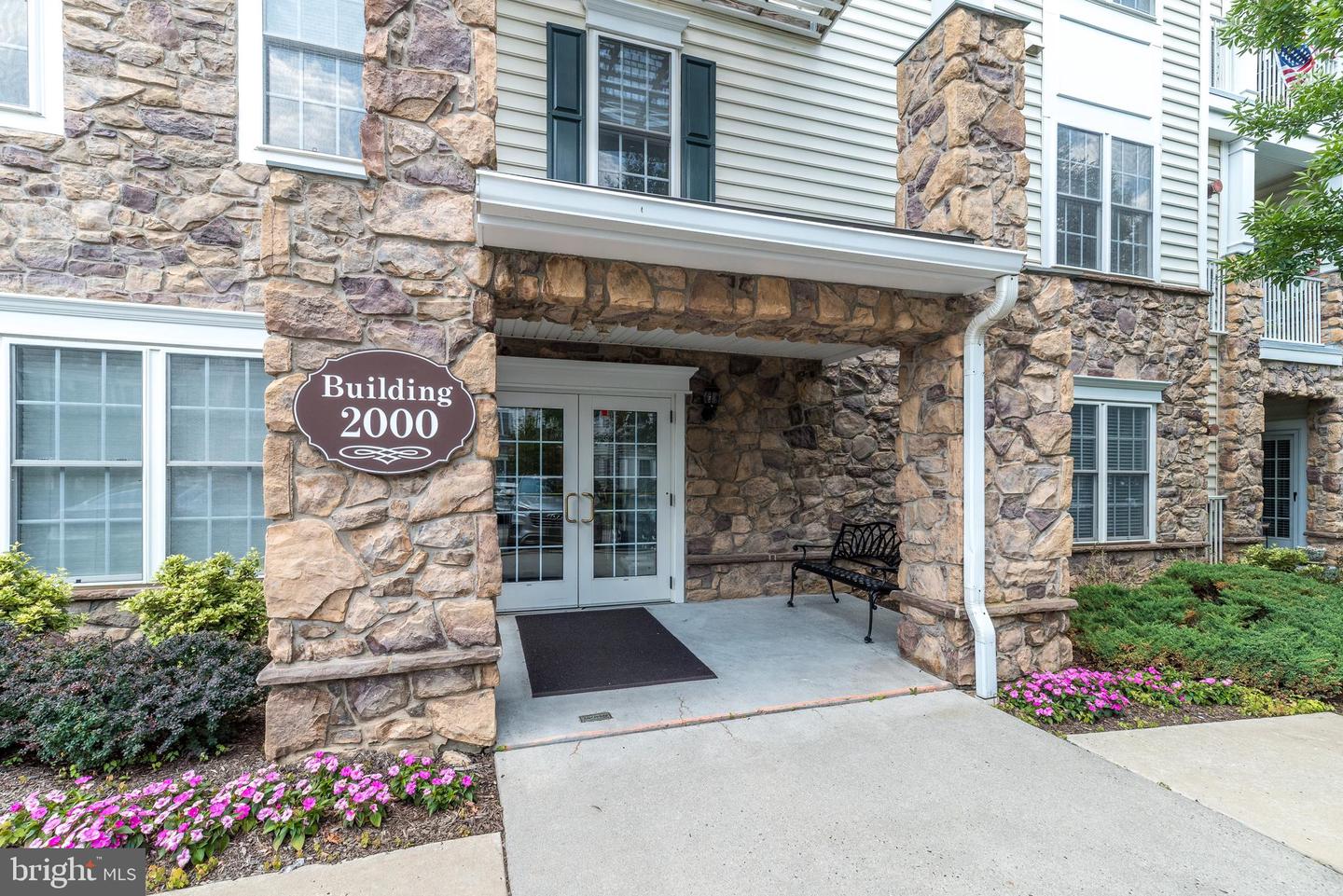 2101 Lilac Court