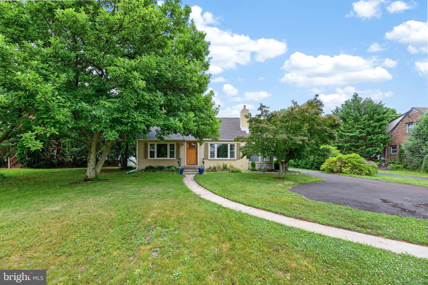 339 E Linfield Trappe Road
