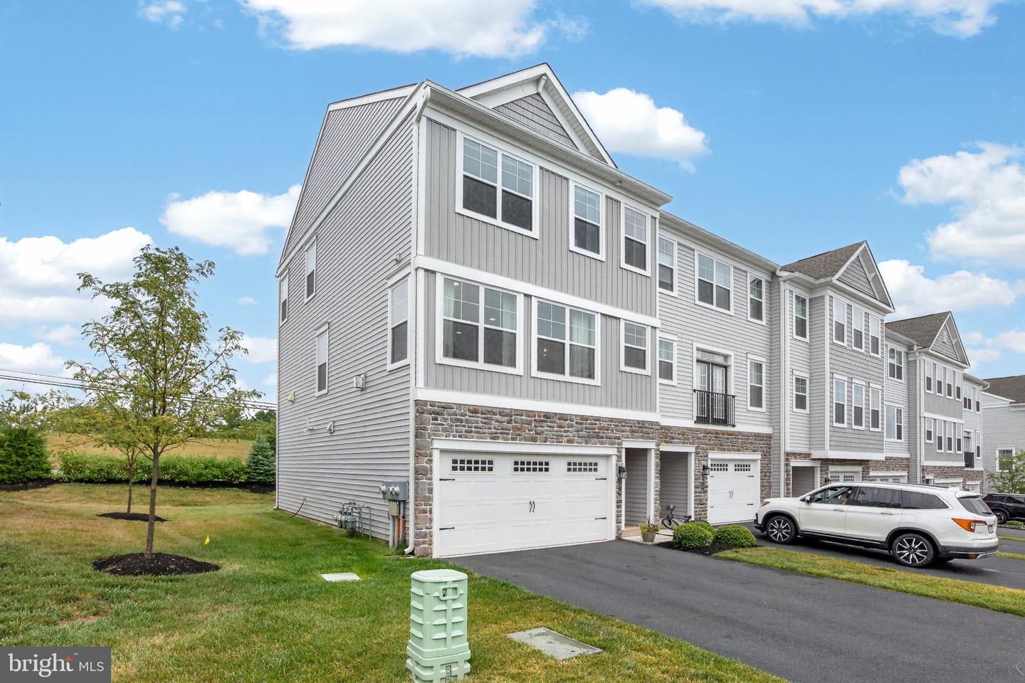 174 Larrabee Way