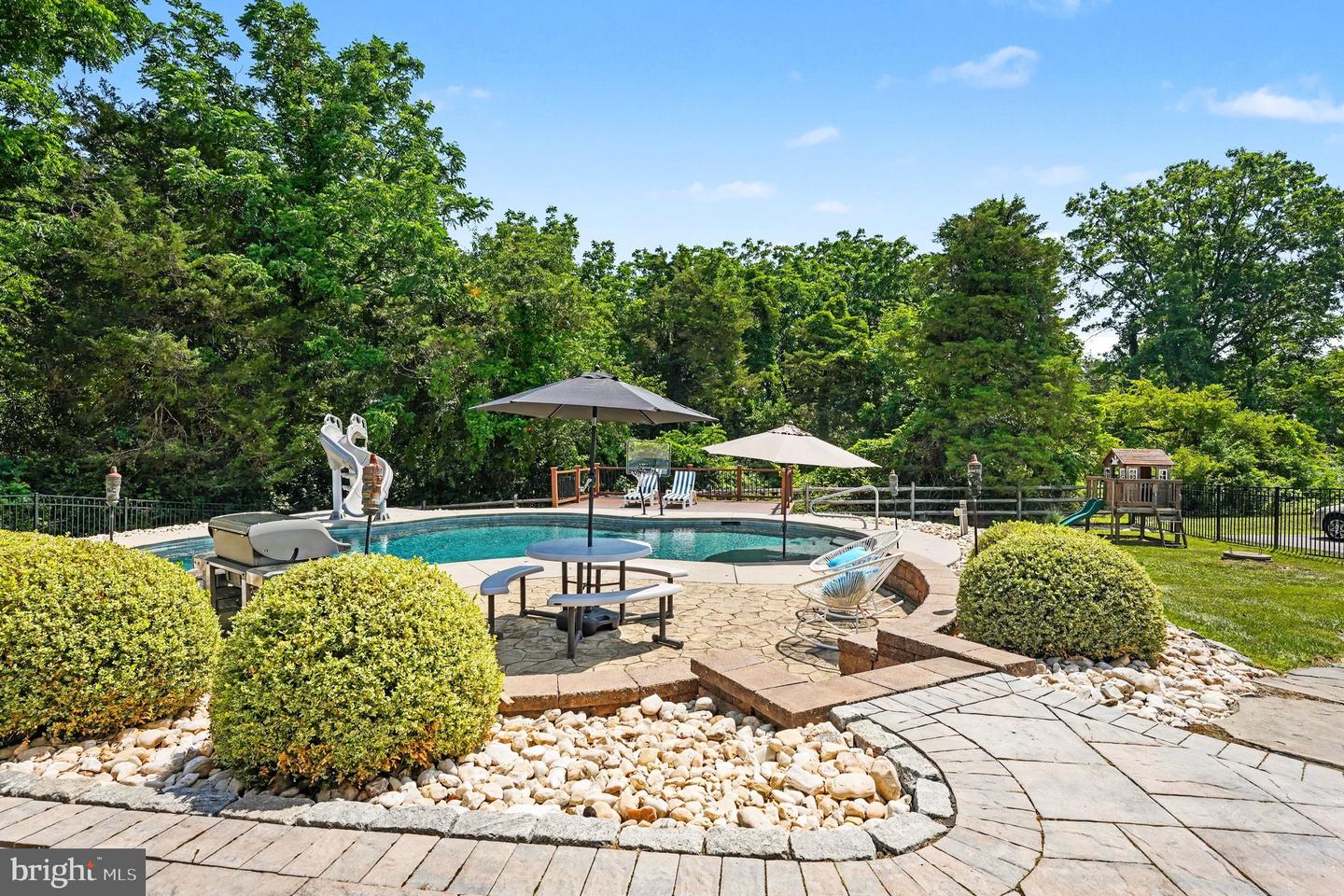 1120 Scheer Way