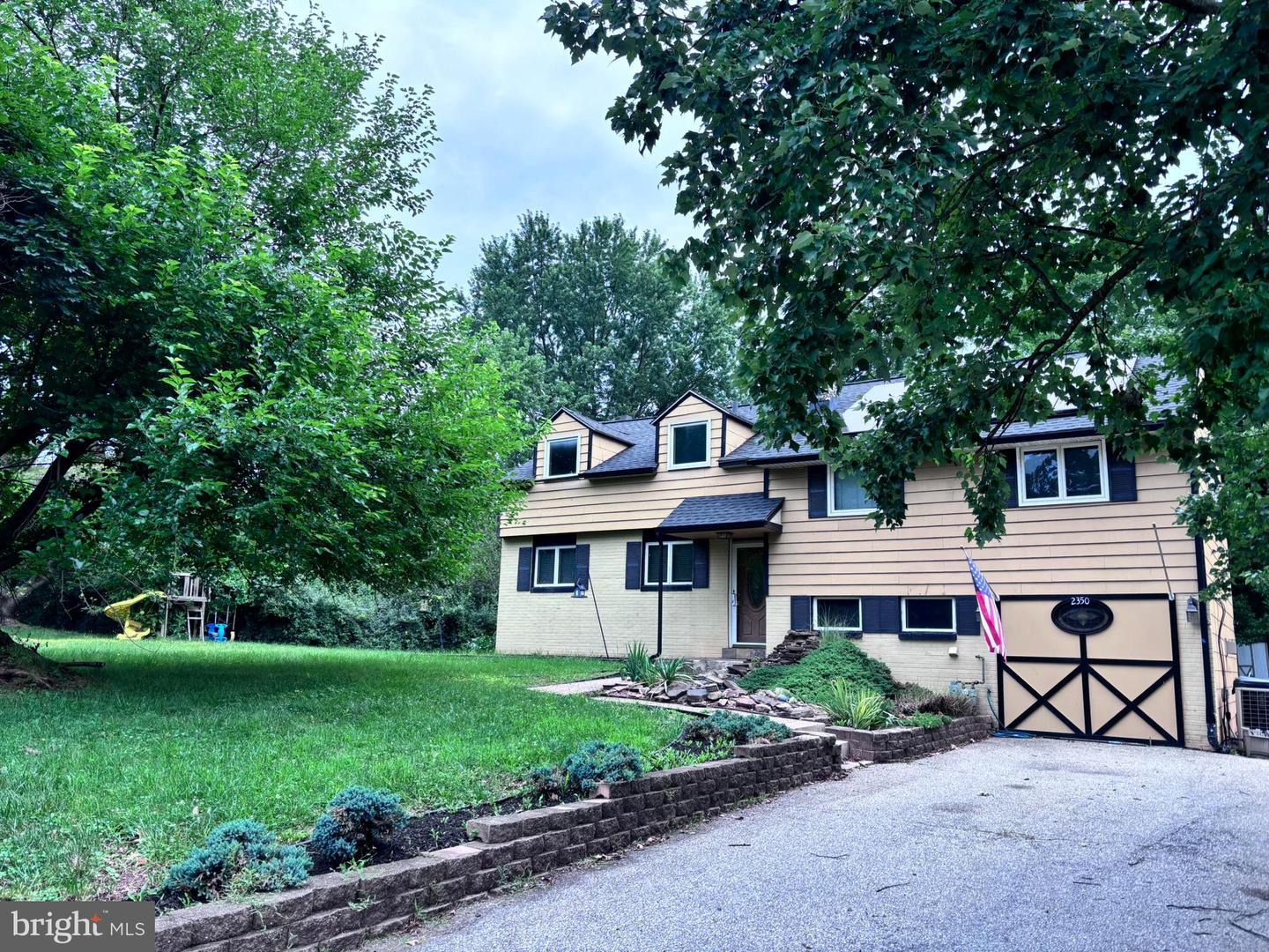2350 N Parkview Drive