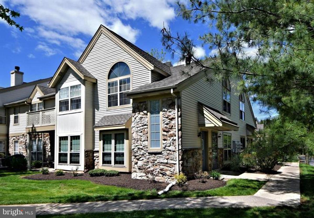 210 Foxmeadow Drive #condo 210