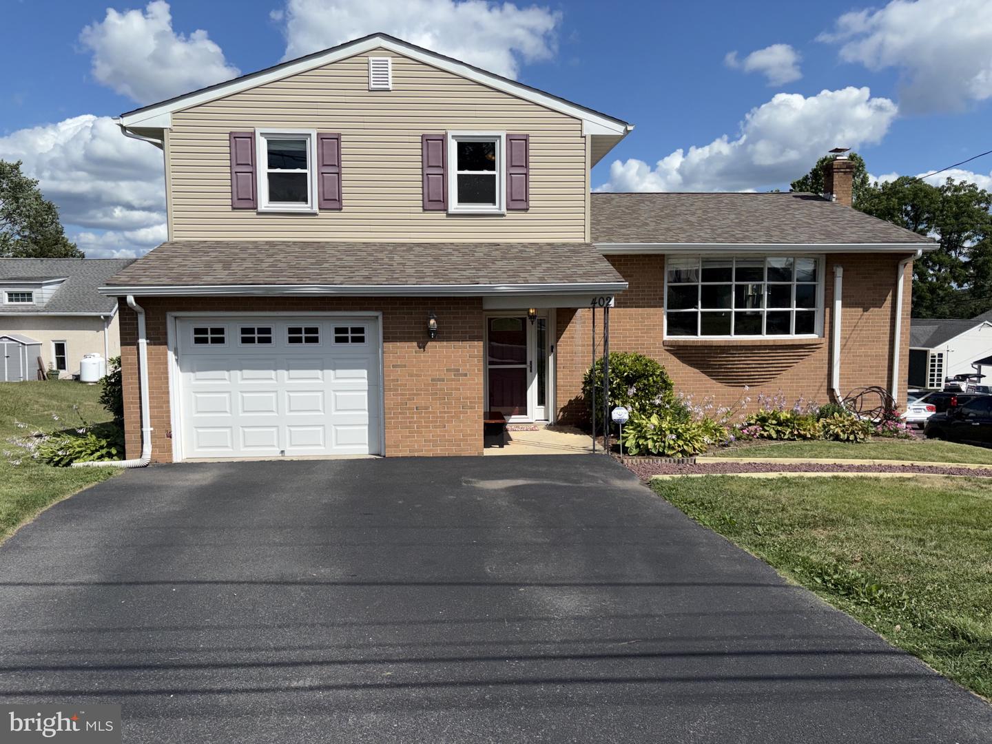 402 Grosstown Road