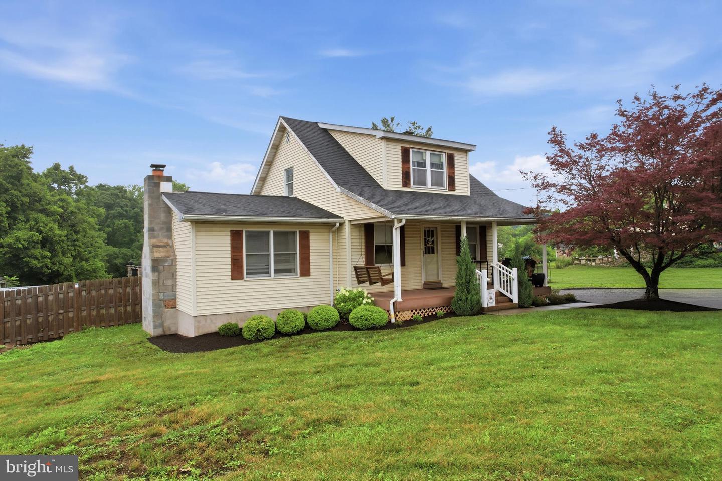 3033 Linfield Road