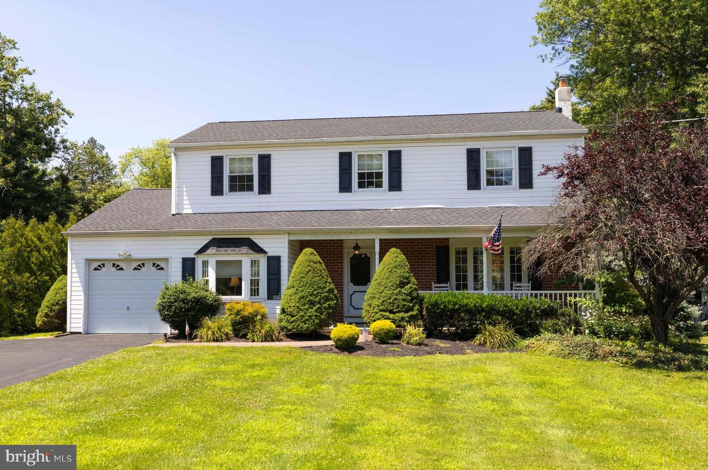 710 Elm Street, Hatfield