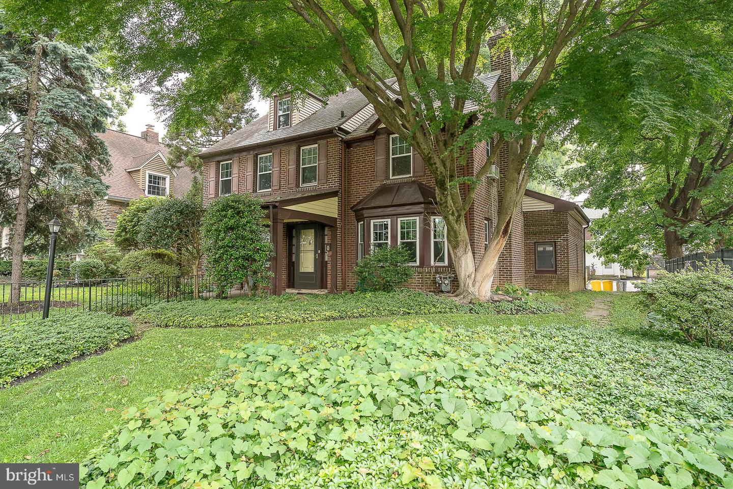 52 Rock Glen Road