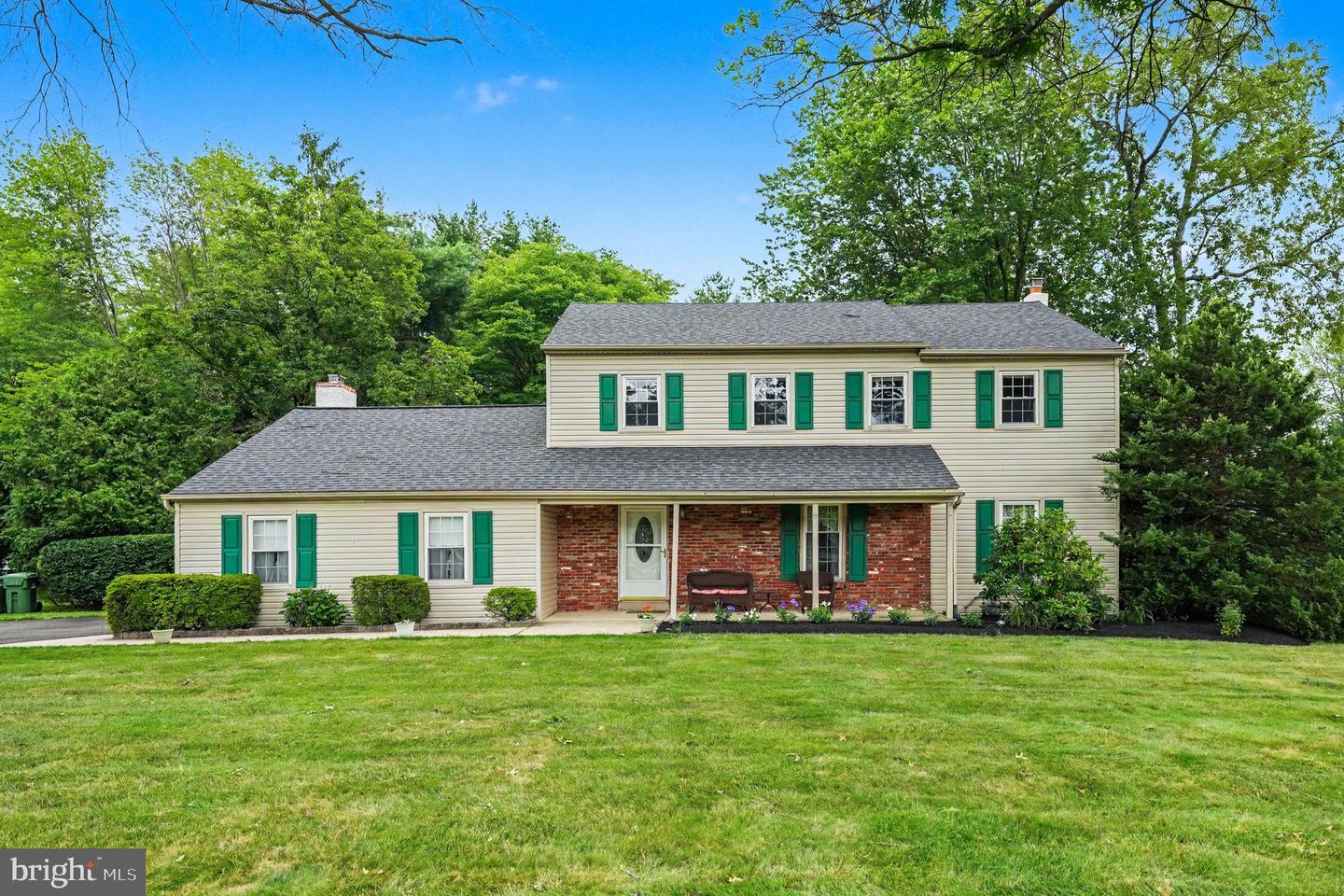 1717 Howe Lane