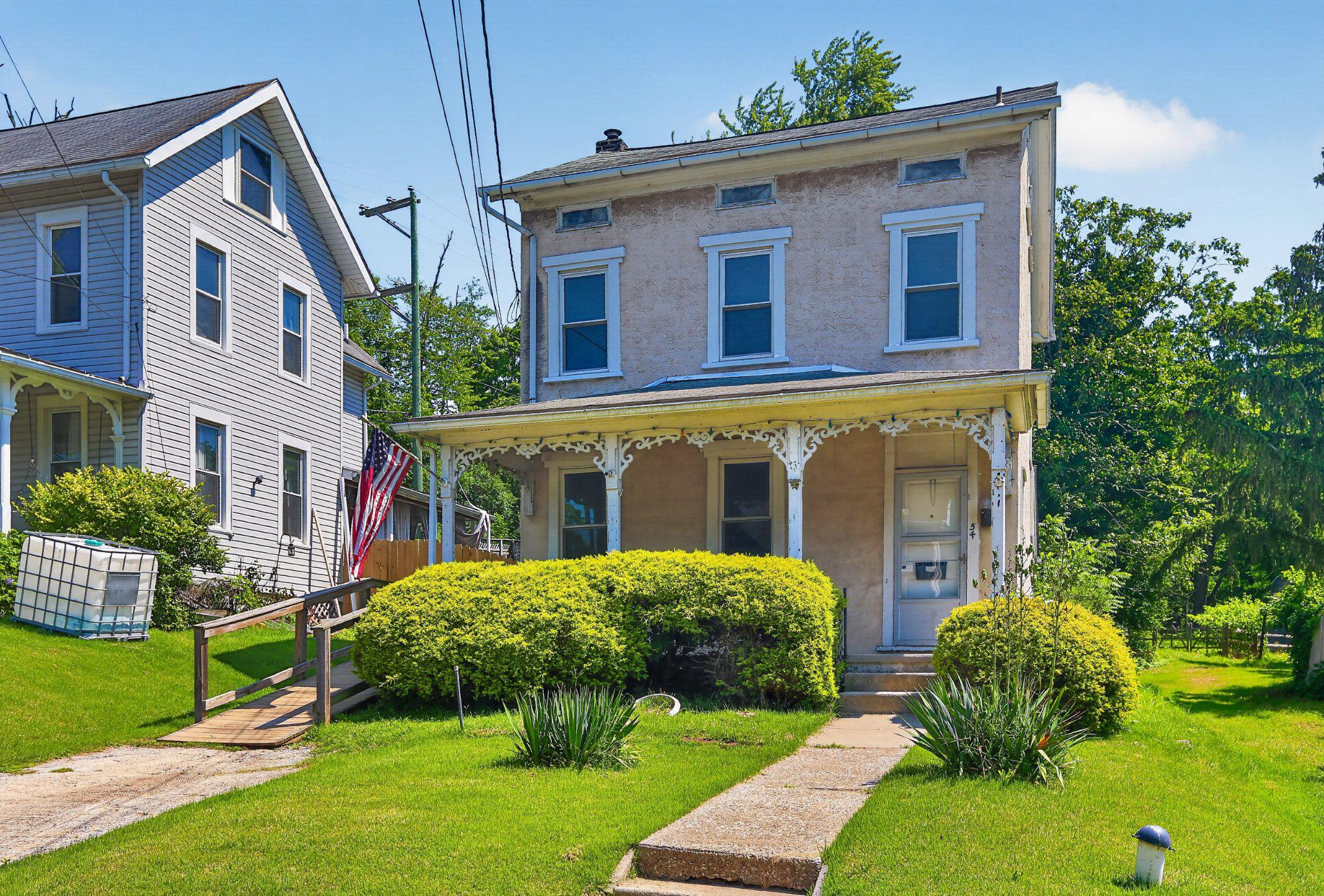 54 Railroad Street