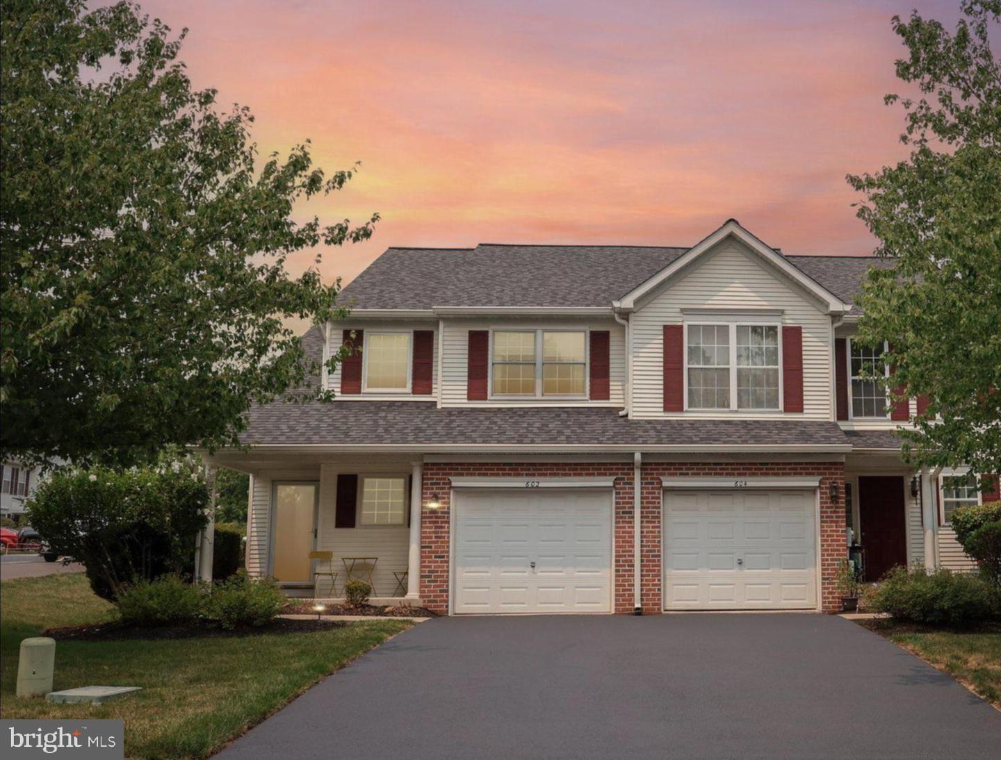 602 Red Rock Circle