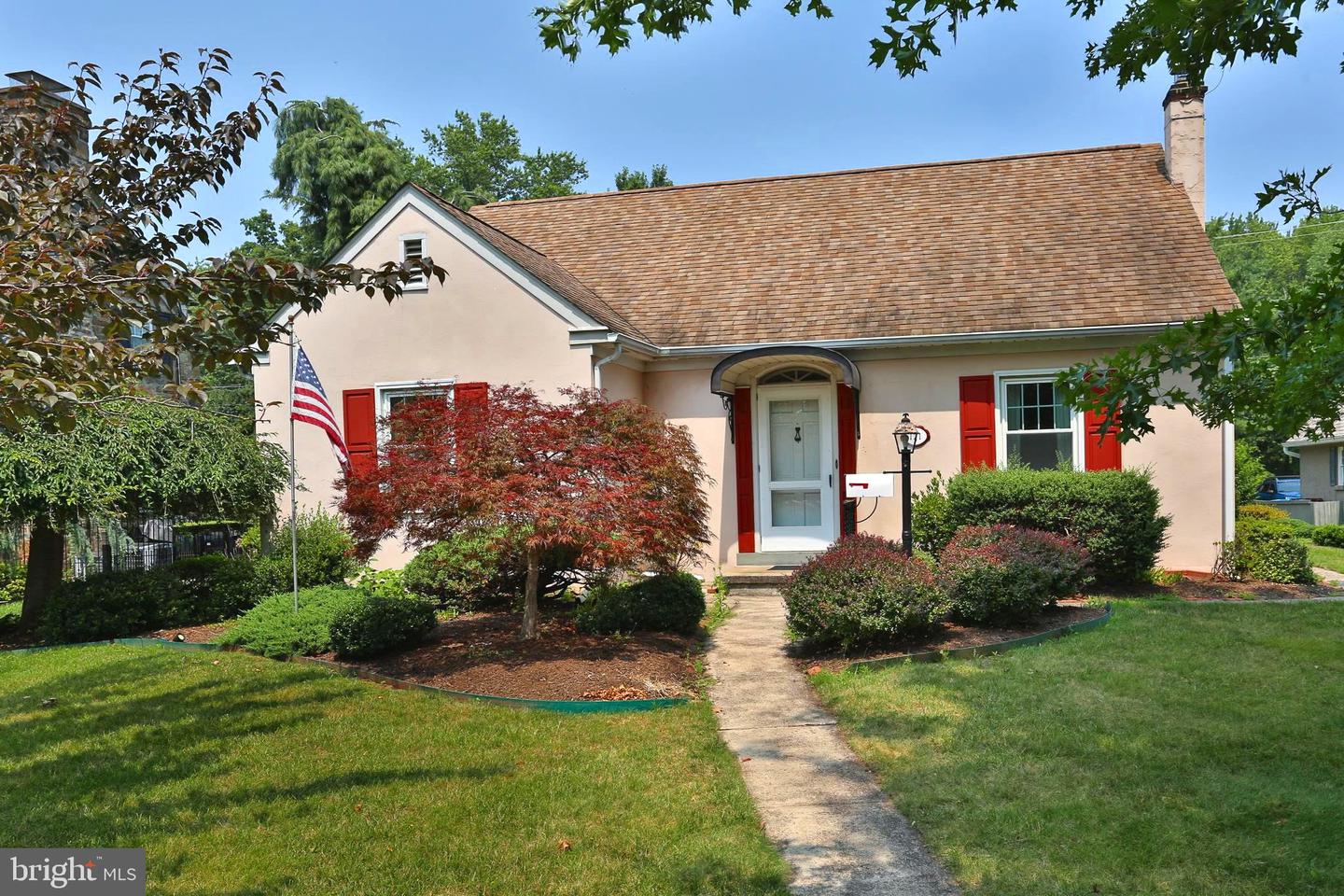 121 Oak Drive