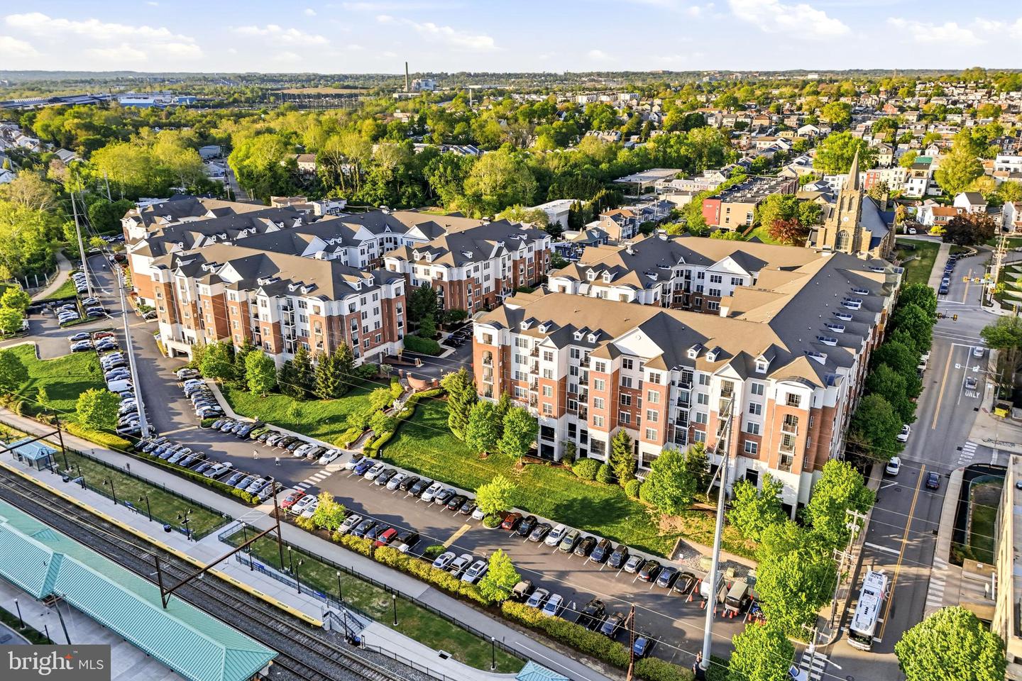 300 W Elm Street #2129