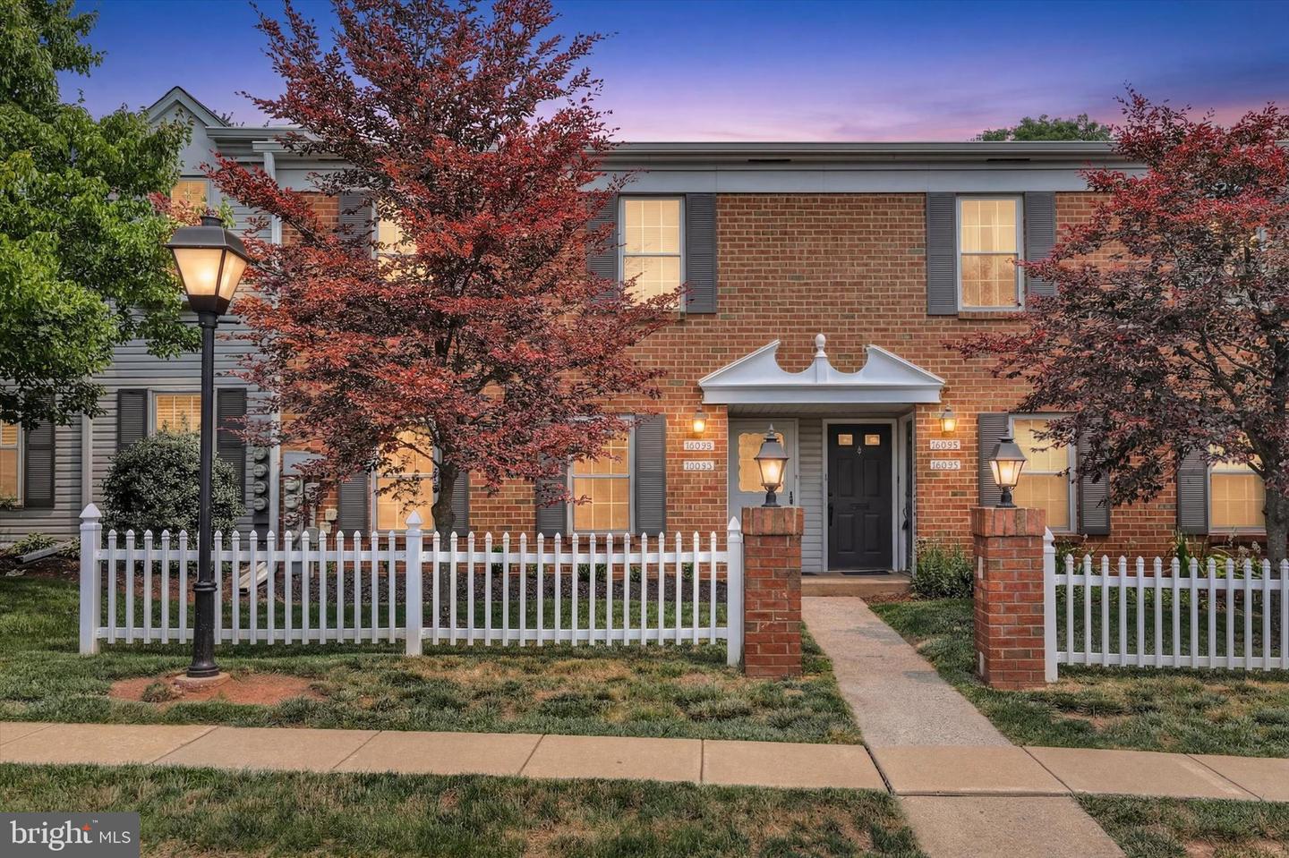 1204 Crosshill Court