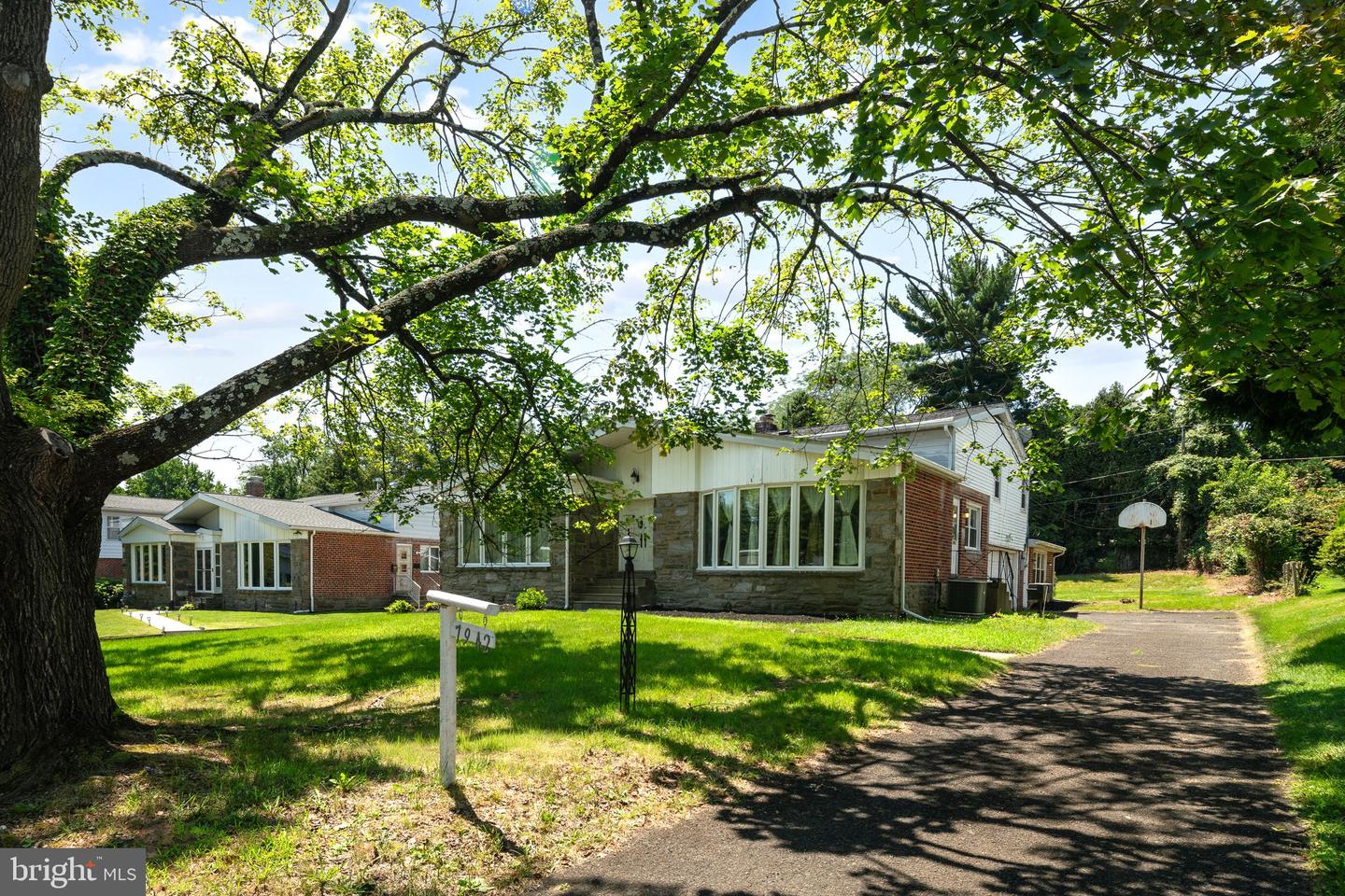 7942 Oak Hill Drive, Cheltenham