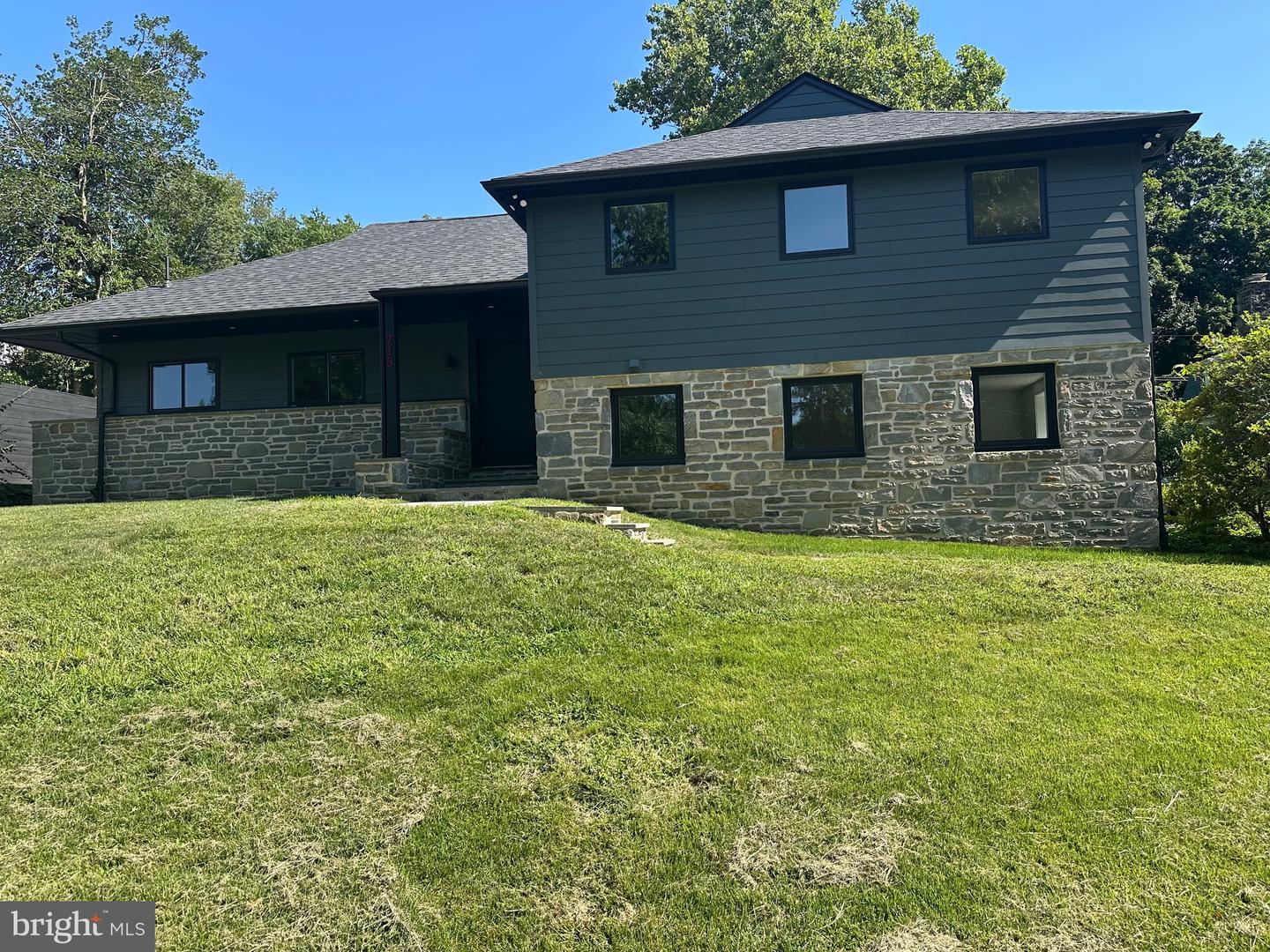 713 Woodfield Road