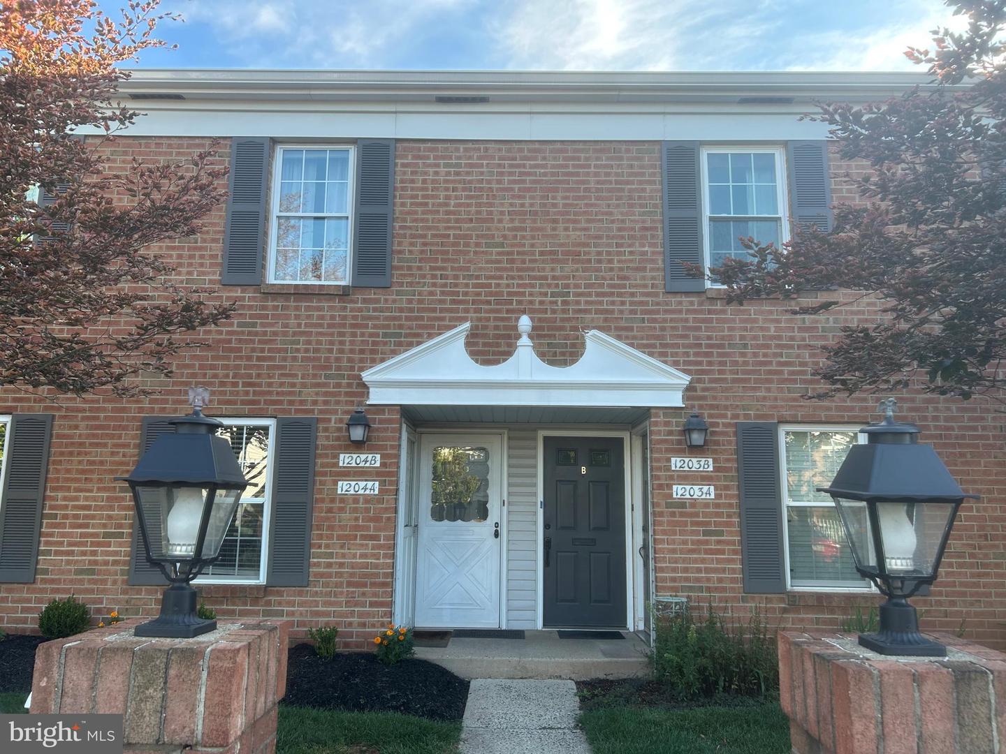 1204 Crosshill Court