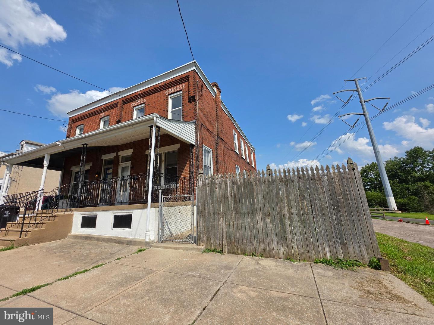 102 Chain Street