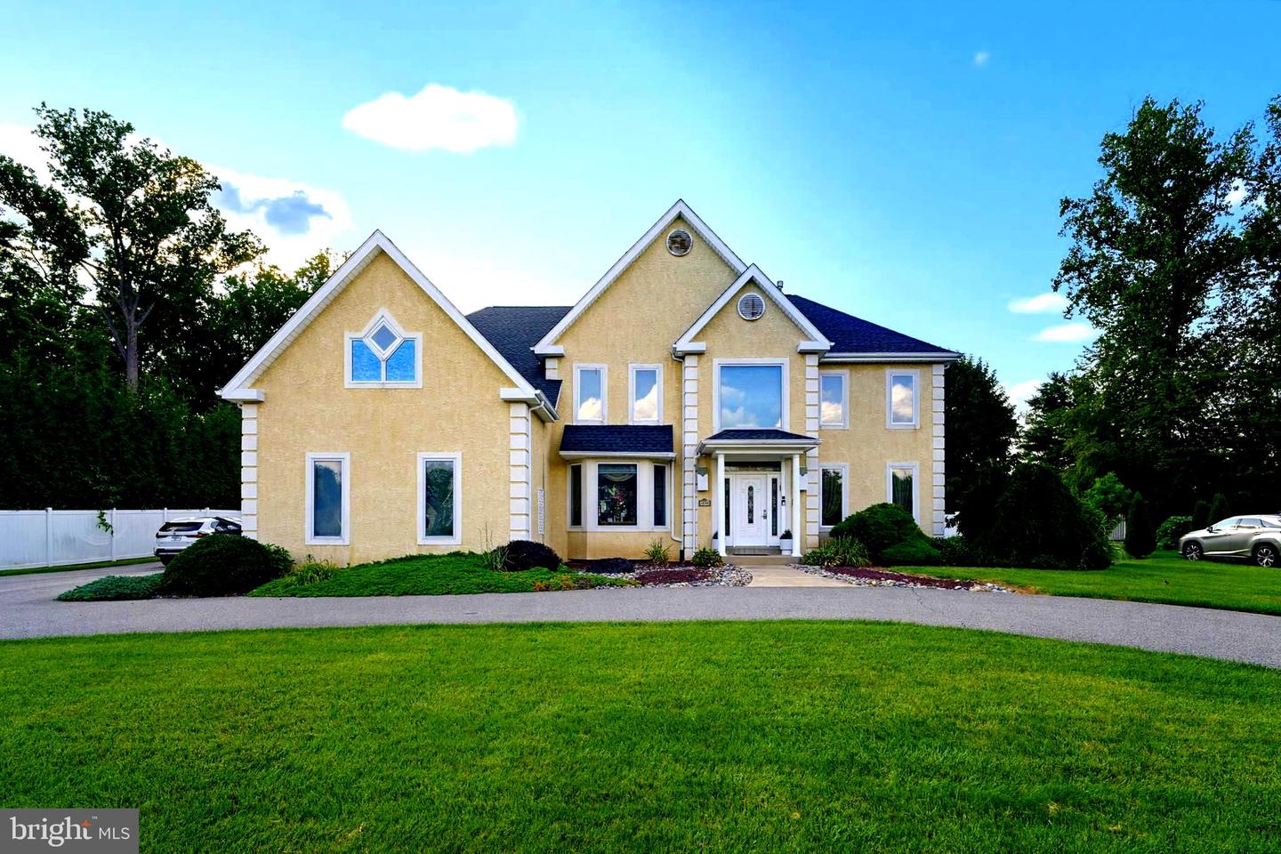 3930 Pond View Lane