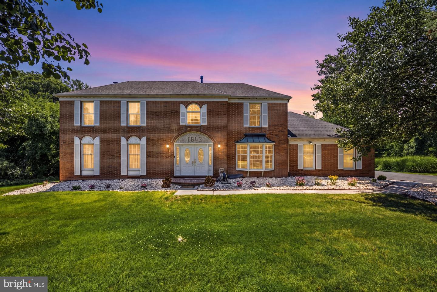 1843 Beacon Hill Drive