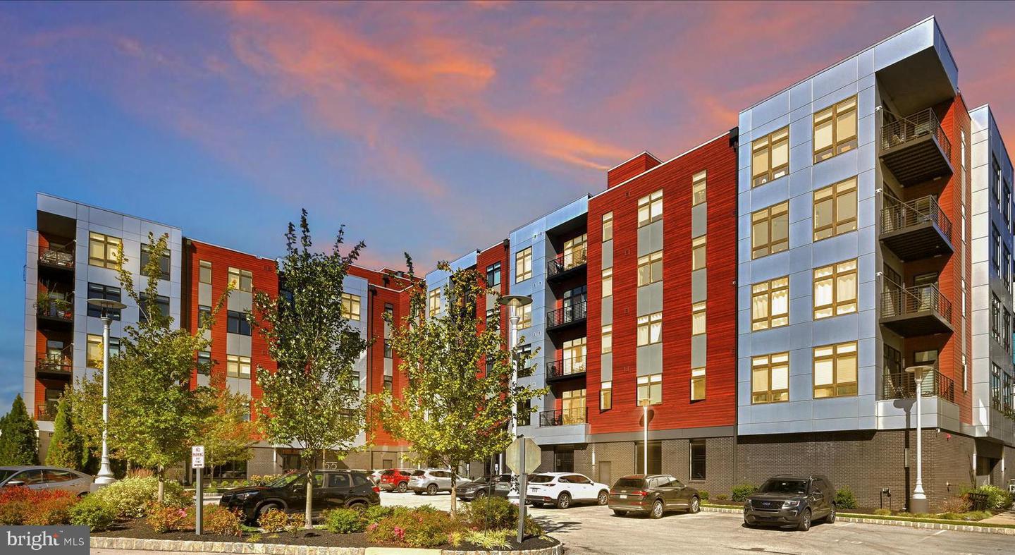 575 S Goddard Boulevard #208