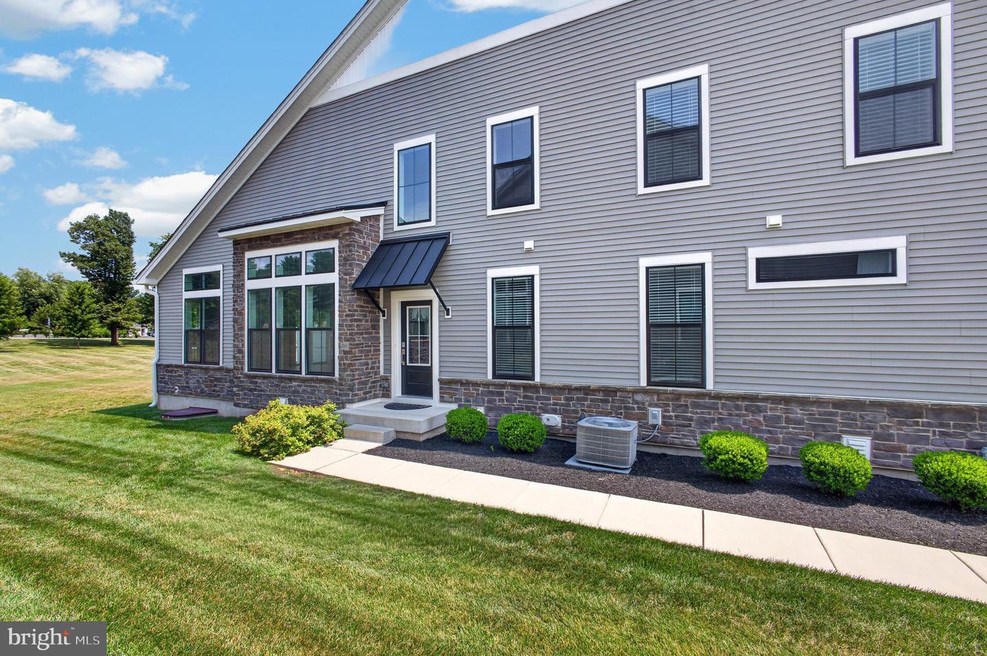 9 Umbrell Drive