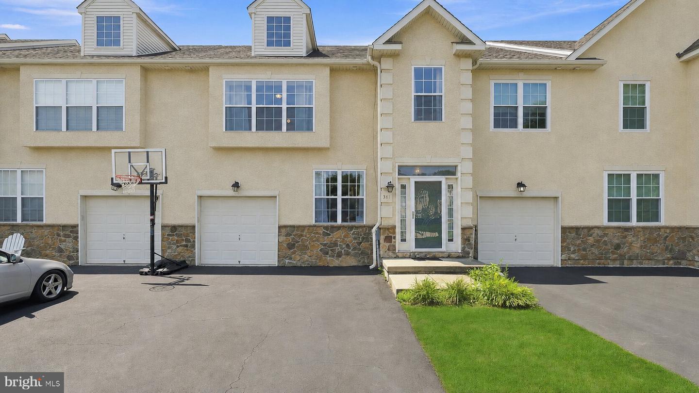 381 Manor Circle