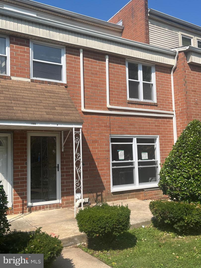 108 W Spring Avenue #6
