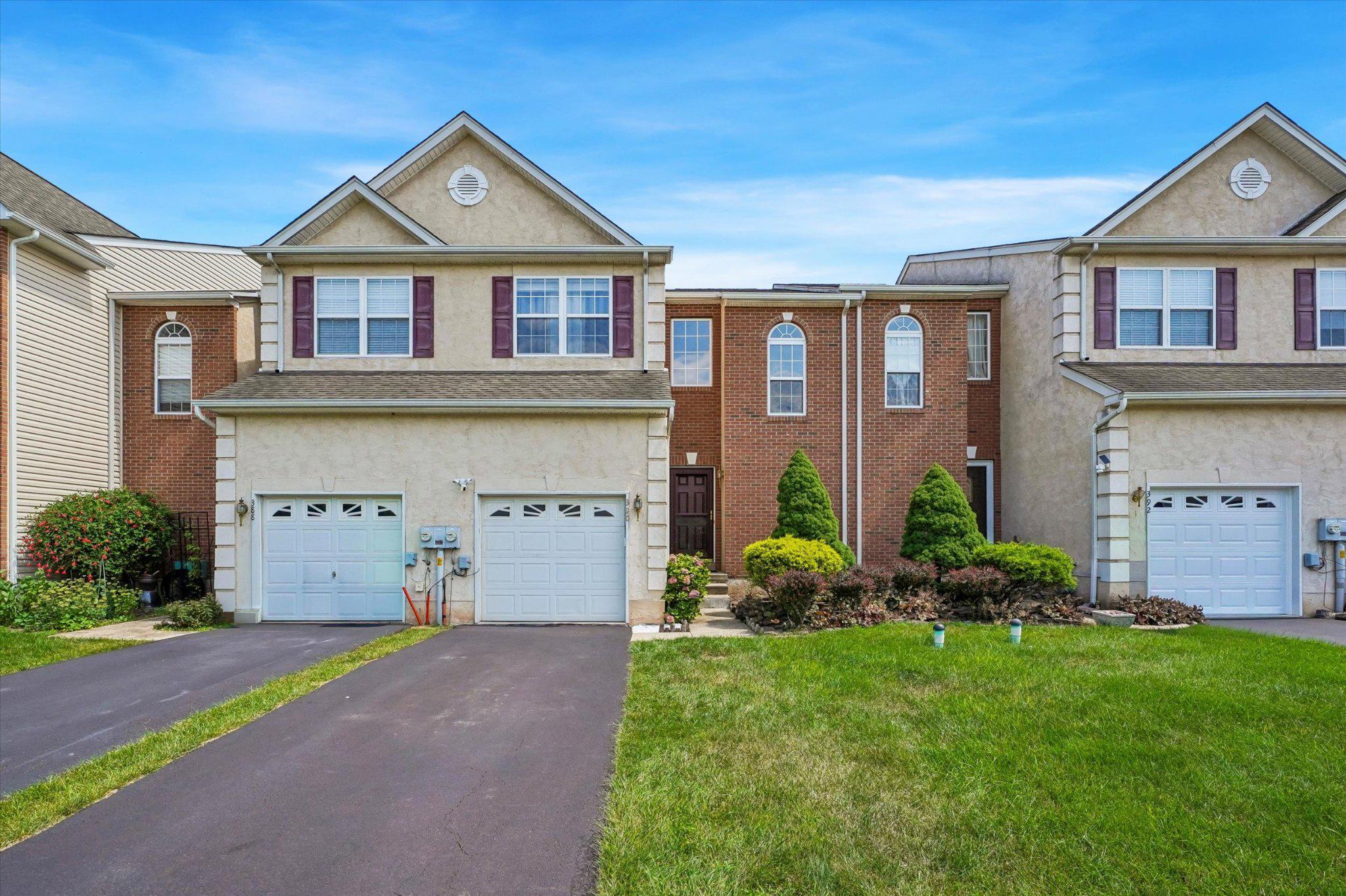 390 Auburn Court