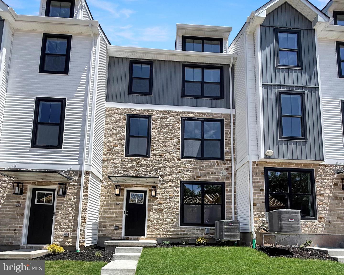 127 Cobblestone Drive #4-26