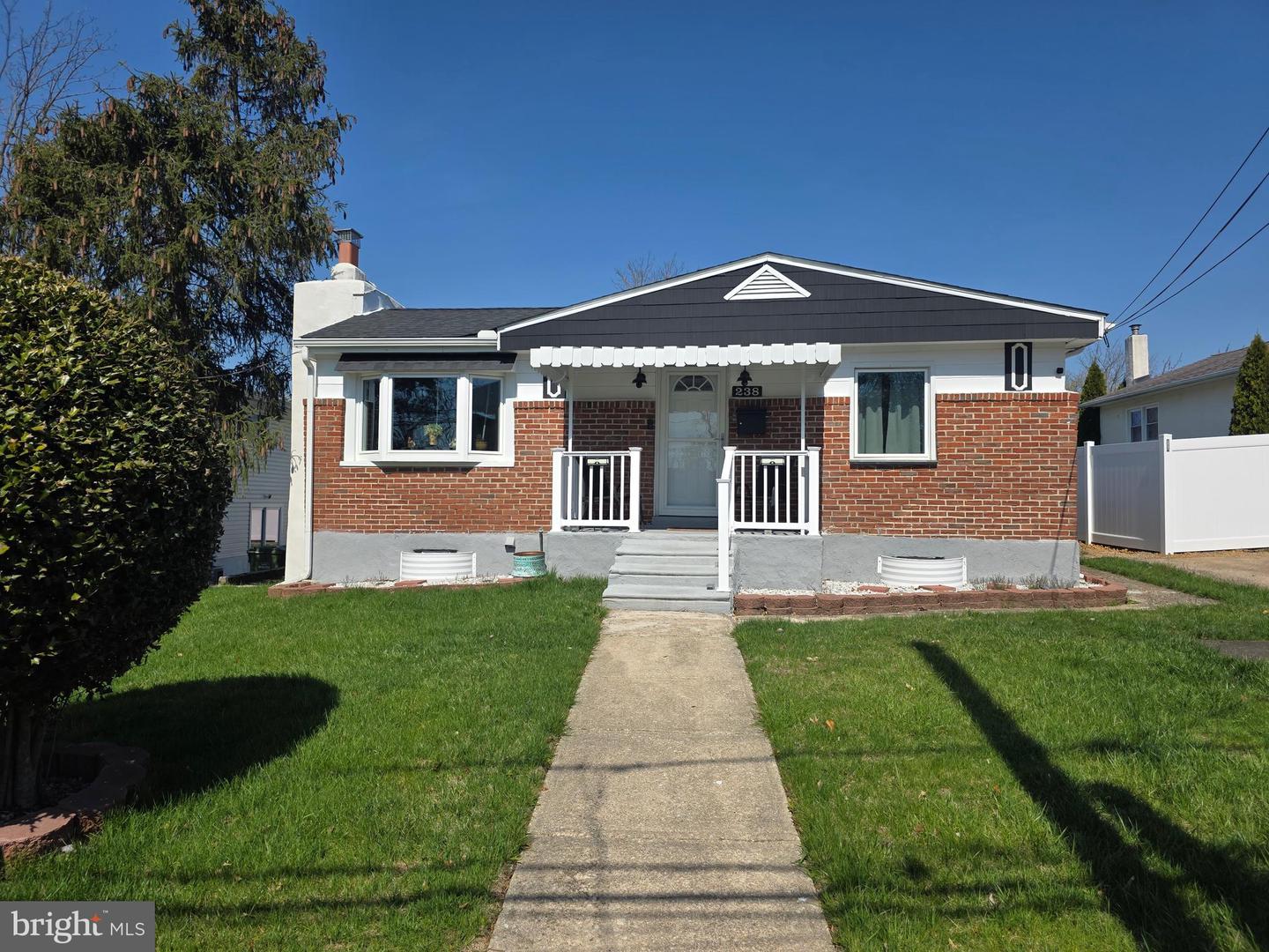 238 Chelsea Avenue