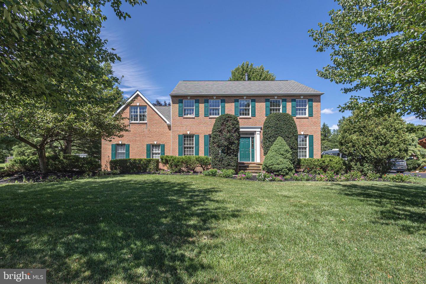 117 Mallard Drive W