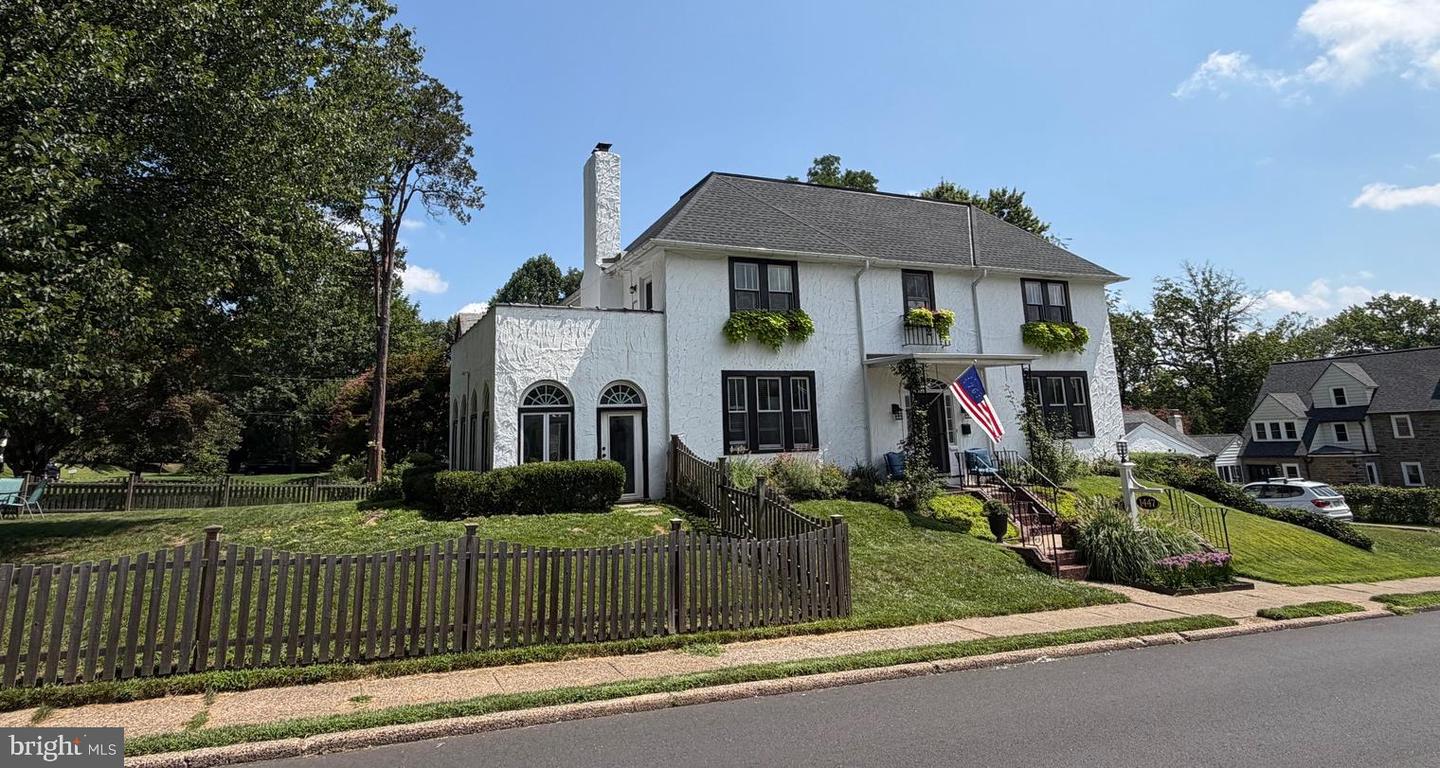 1447 Rockwell Road