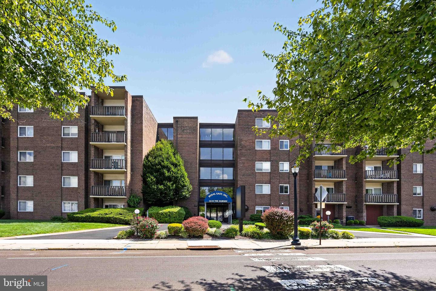 1610 The Fairway #509w