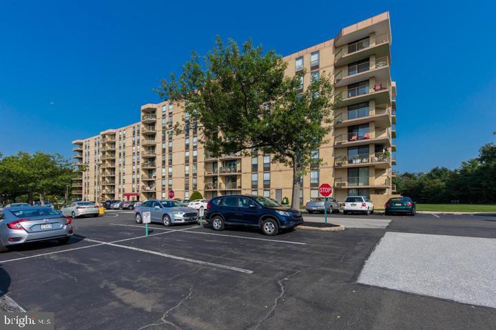 666 W Germantown Pike #2801