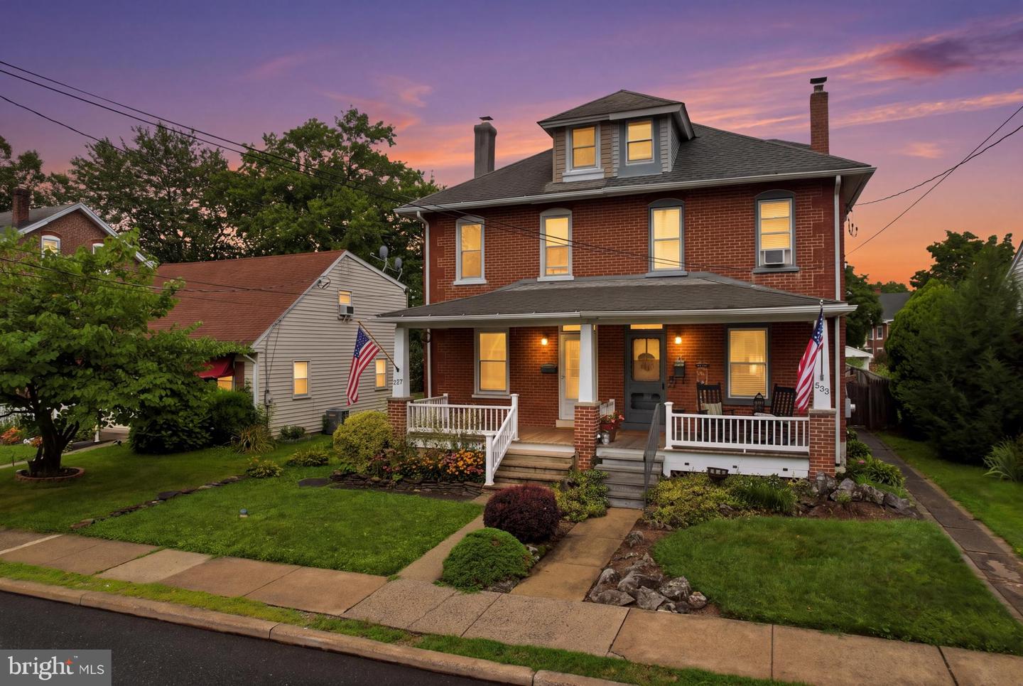 237 W Hamlin Avenue