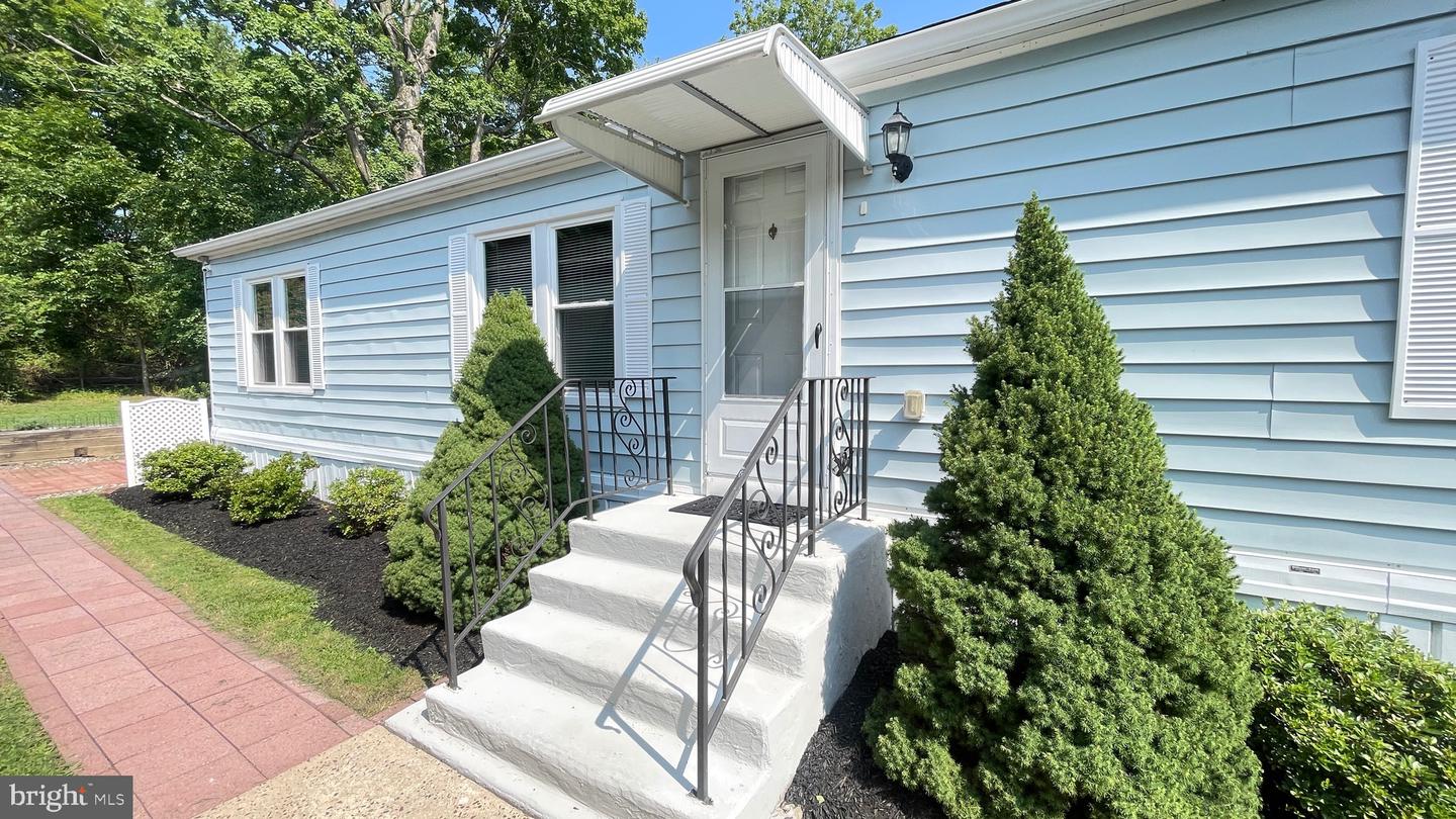498 Willow Lane