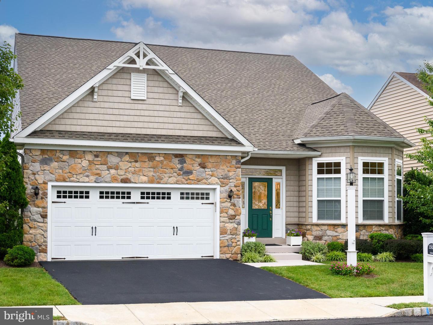 2242 Chandler Lane